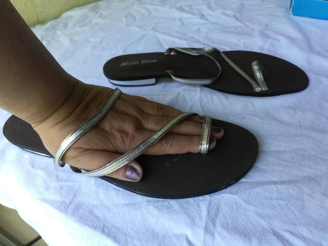 Zilveren teenslippers maat 39 – photo 6